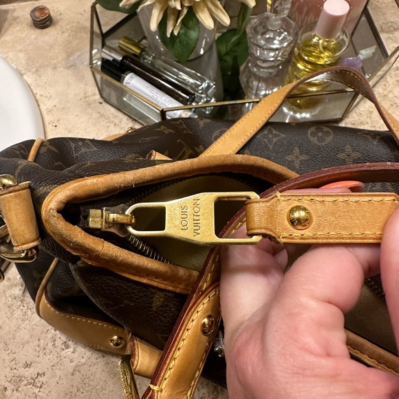 100% Authentic (REALLY) Louis Vuitton Strella MM Monogram Shoulder Bag - Picture 5 of 8